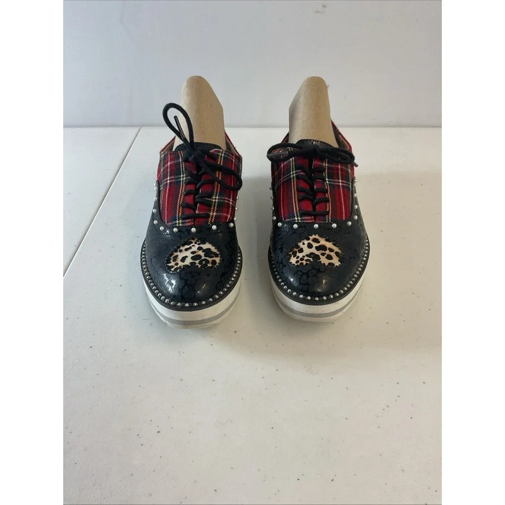 Betsey Johnson Marti Platform‎ Oxford Shoes 8M Leopard Heart Pearl Studs